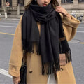 Cachecol Pashmina Unissex Liso 130g com Franjas